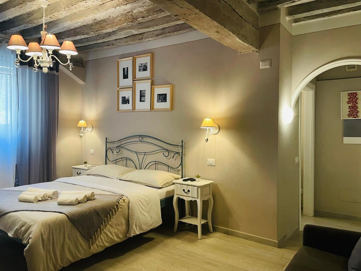 All'Interno Delle Mura Appartamento Con Wi-Fi E Netflix 卢卡 外观 照片