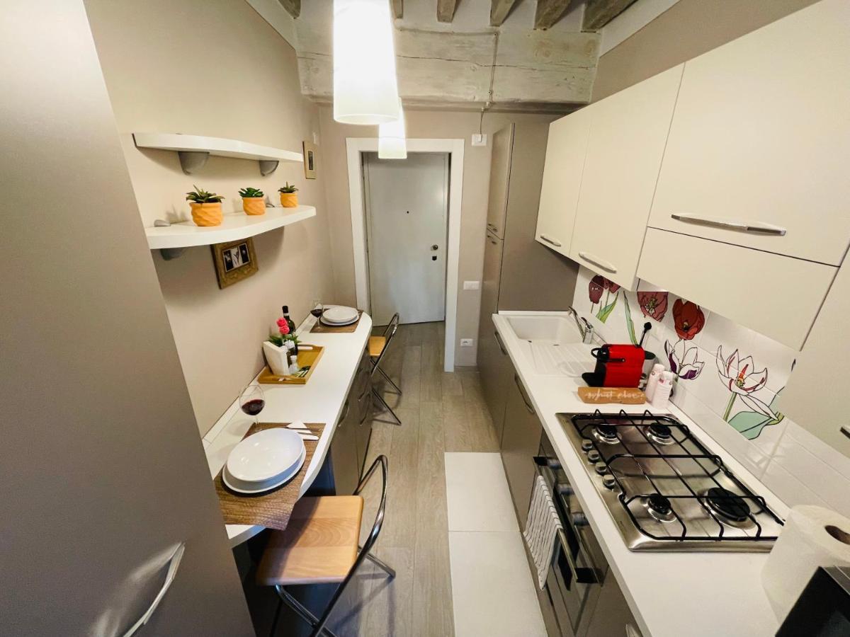 All'Interno Delle Mura Appartamento Con Wi-Fi E Netflix 卢卡 外观 照片